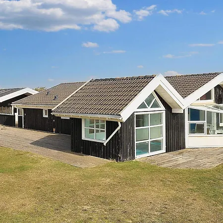 Four-bedroom Holiday In Lokken 28 *